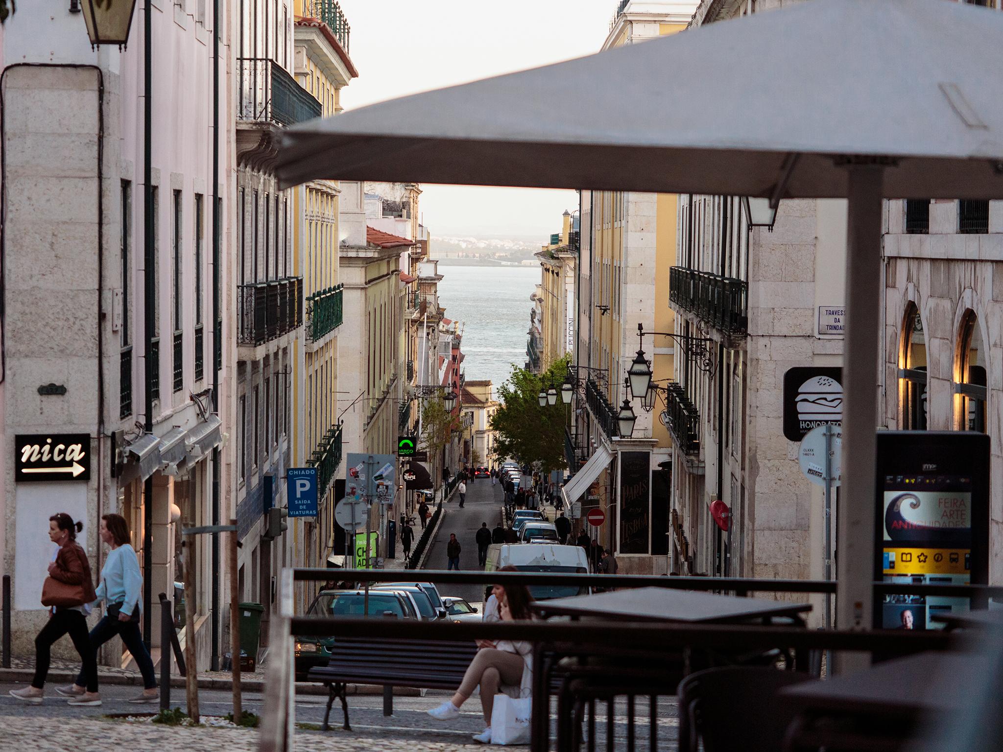 Bed & Breakfast Dear - Bordalo Palace Chiado Lissabon